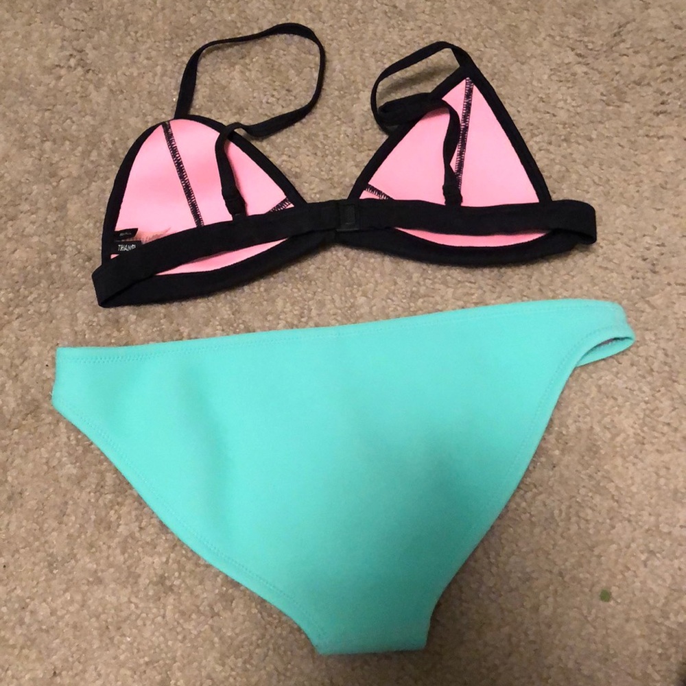 Authentic Triangl Bikini - Picture 4 of 5